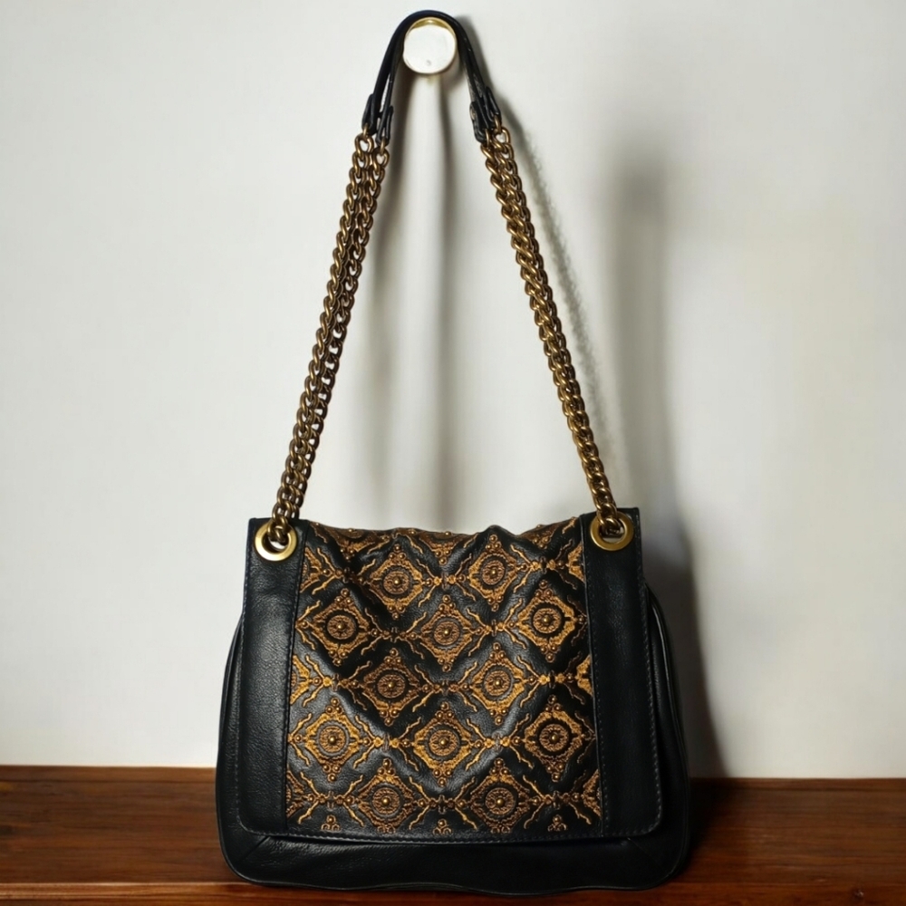 🔥 Reduced!Isabella Fiore Embroidered Leather Chain Strap Bag - Picture 2 of 8
